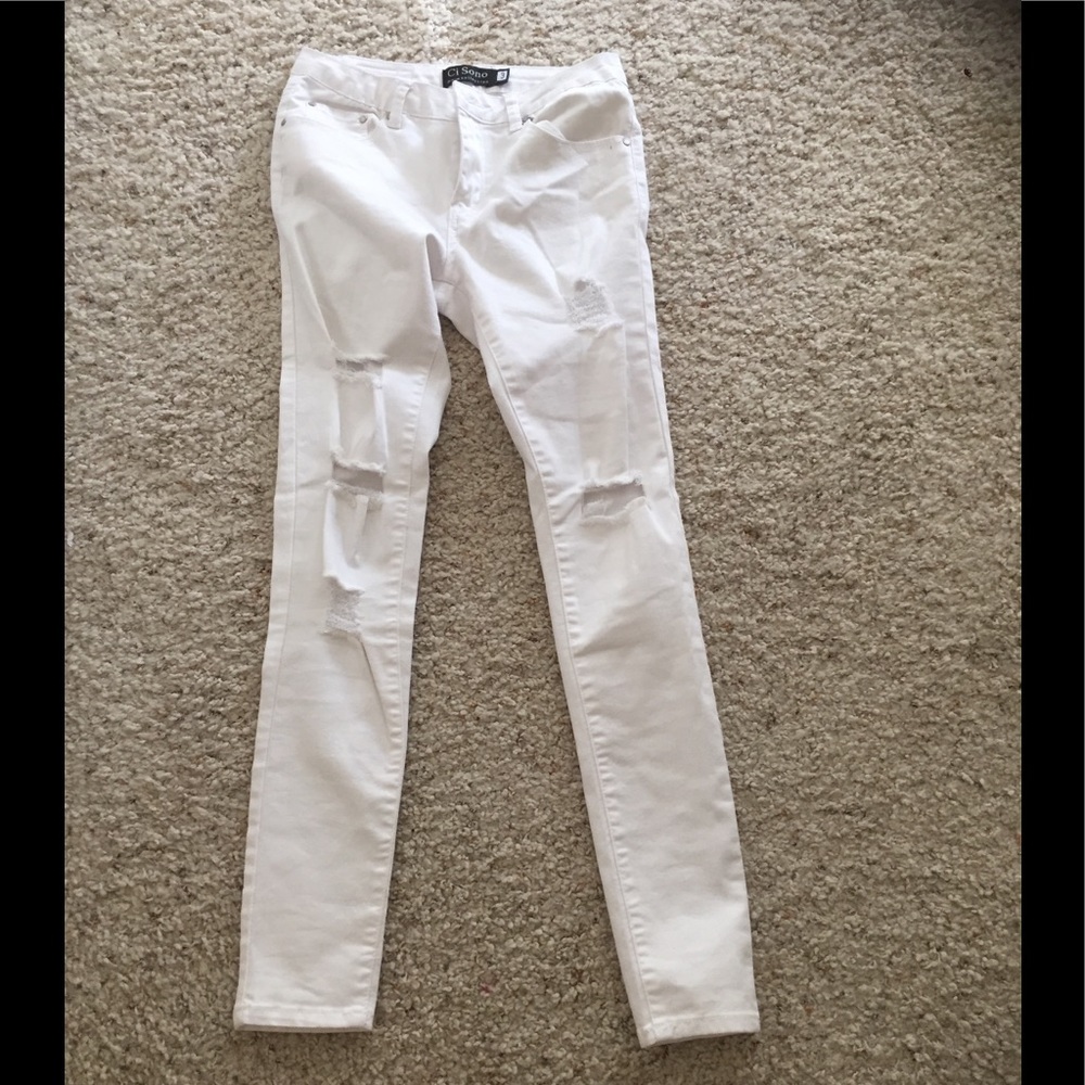 White and ripped jeans straight leg